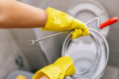 Nên tự thông tắc hay gọi dịch vụ chuyên nghiệp